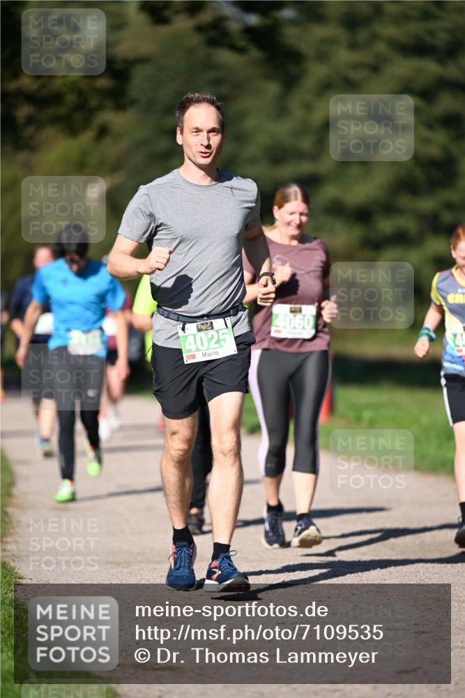22.09.2024 - 32. Volkslauf durch das schöne Alstertal Dr. Thomas Lammeyer http://msf.ph/oto/7109535 22.09.2024 10:41:56 Laufen 4025, 4060 meine-sportfotos.de
