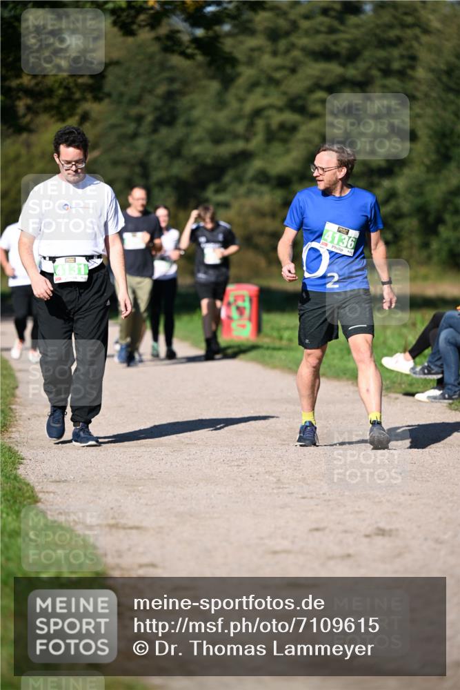22.09.2024 - 32. Volkslauf durch das schöne Alstertal Dr. Thomas Lammeyer http://msf.ph/oto/7109615 22.09.2024 10:42:16 Laufen 4131, 4136, 2 meine-sportfotos.de