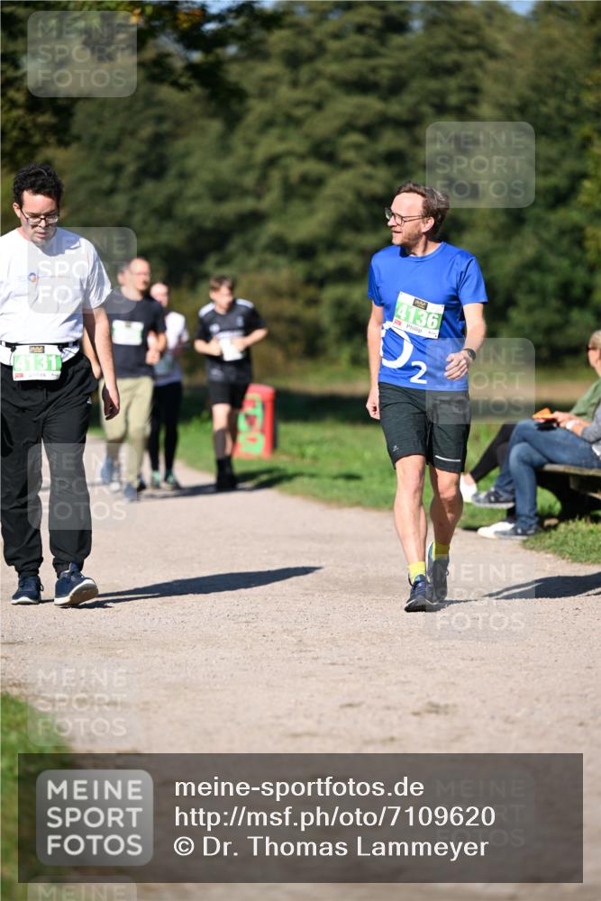 22.09.2024 - 32. Volkslauf durch das schöne Alstertal Dr. Thomas Lammeyer http://msf.ph/oto/7109620 22.09.2024 10:42:17 Laufen 4131, 4136, 2 meine-sportfotos.de