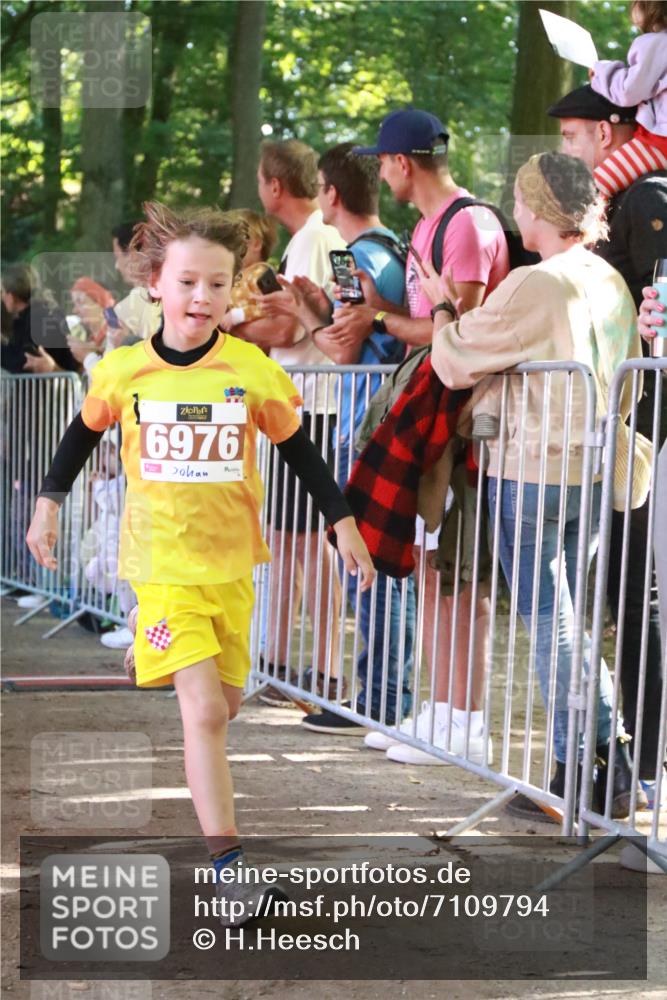 22.09.2024 - 32. Volkslauf durch das schöne Alstertal H.Heesch http://msf.ph/oto/7109794 22.09.2024 10:42:57 Ziel  meine-sportfotos.de