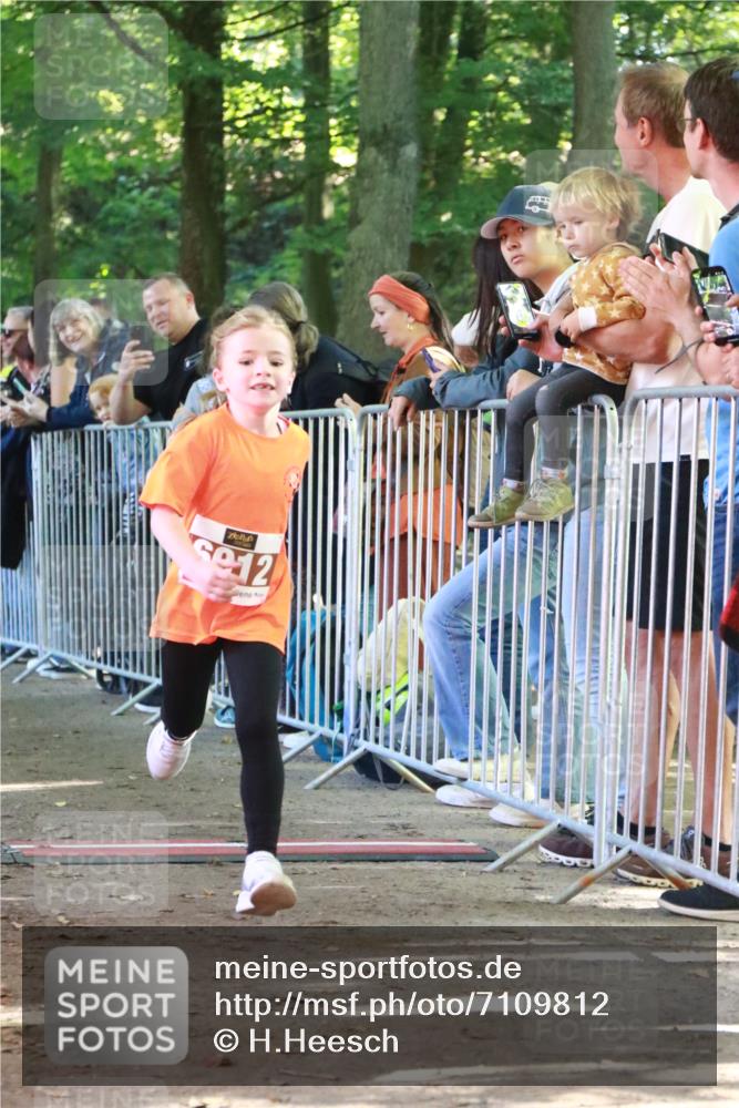 22.09.2024 - 32. Volkslauf durch das schöne Alstertal H.Heesch http://msf.ph/oto/7109812 22.09.2024 10:43:05 Ziel  meine-sportfotos.de