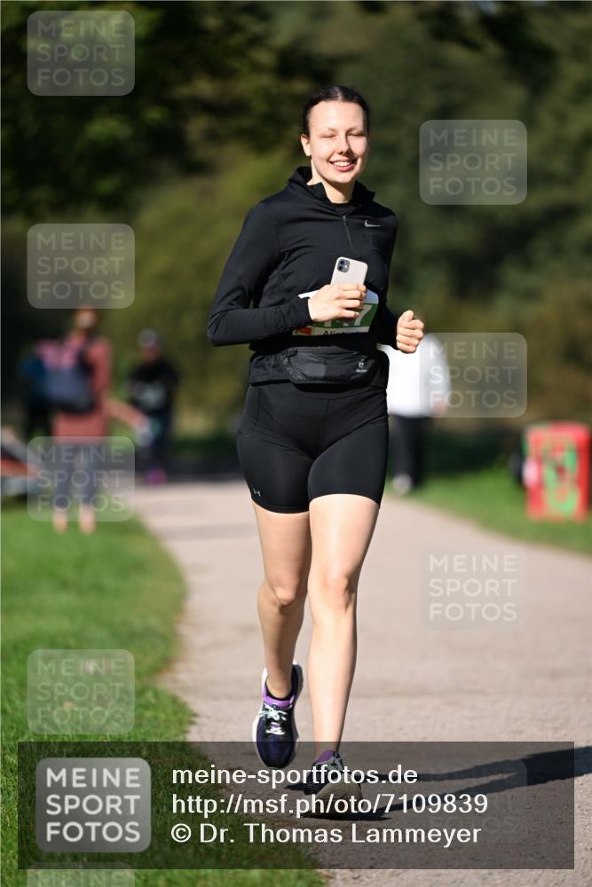 22.09.2024 - 32. Volkslauf durch das schöne Alstertal Dr. Thomas Lammeyer http://msf.ph/oto/7109839 22.09.2024 10:43:31 Laufen 1291 meine-sportfotos.de
