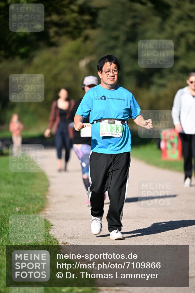 22.09.2024 - 32. Volkslauf durch das schöne Alstertal Dr. Thomas Lammeyer http://msf.ph/oto/7109866 22.09.2024 10:43:48 Laufen 4133 meine-sportfotos.de