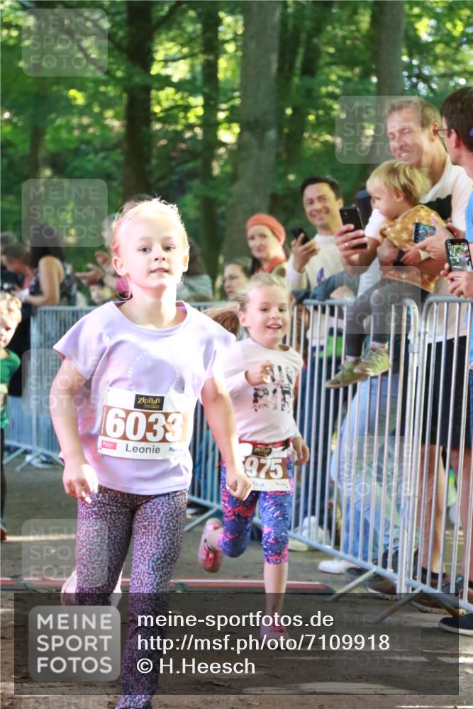 22.09.2024 - 32. Volkslauf durch das schöne Alstertal H.Heesch http://msf.ph/oto/7109918 22.09.2024 10:43:38 Ziel  meine-sportfotos.de