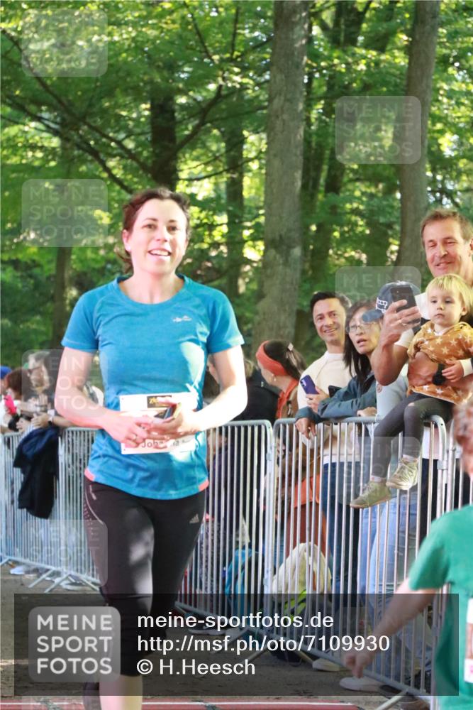 22.09.2024 - 32. Volkslauf durch das schöne Alstertal H.Heesch http://msf.ph/oto/7109930 22.09.2024 10:43:40 Ziel  meine-sportfotos.de