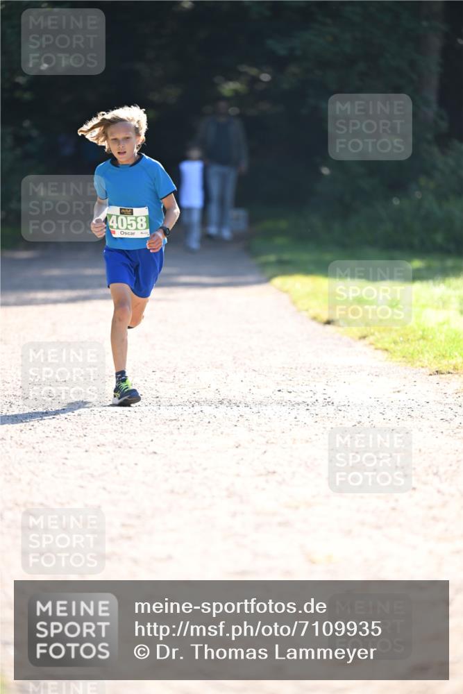 22.09.2024 - 32. Volkslauf durch das schöne Alstertal Dr. Thomas Lammeyer http://msf.ph/oto/7109935 22.09.2024 10:48:20 Laufen 4058 meine-sportfotos.de