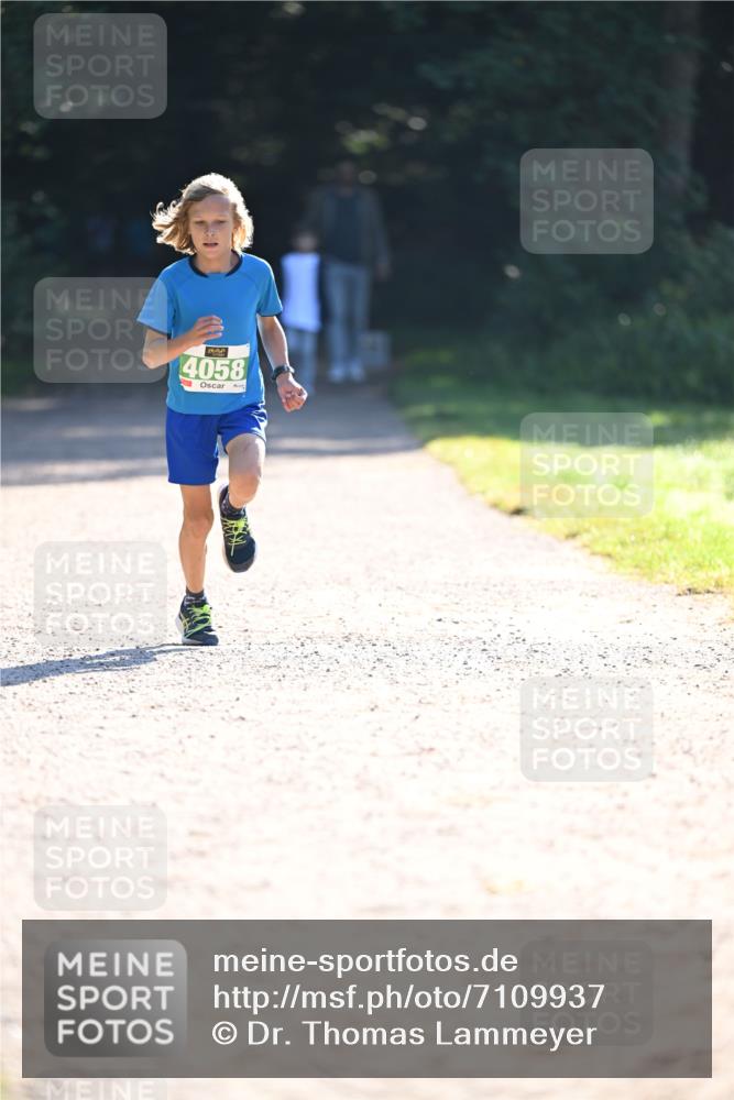 22.09.2024 - 32. Volkslauf durch das schöne Alstertal Dr. Thomas Lammeyer http://msf.ph/oto/7109937 22.09.2024 10:48:20 Laufen 4058 meine-sportfotos.de