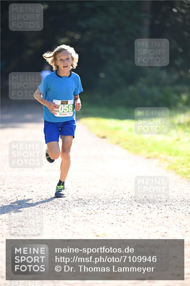 22.09.2024 - 32. Volkslauf durch das schöne Alstertal Dr. Thomas Lammeyer http://msf.ph/oto/7109946 22.09.2024 10:48:21 Laufen 058 meine-sportfotos.de