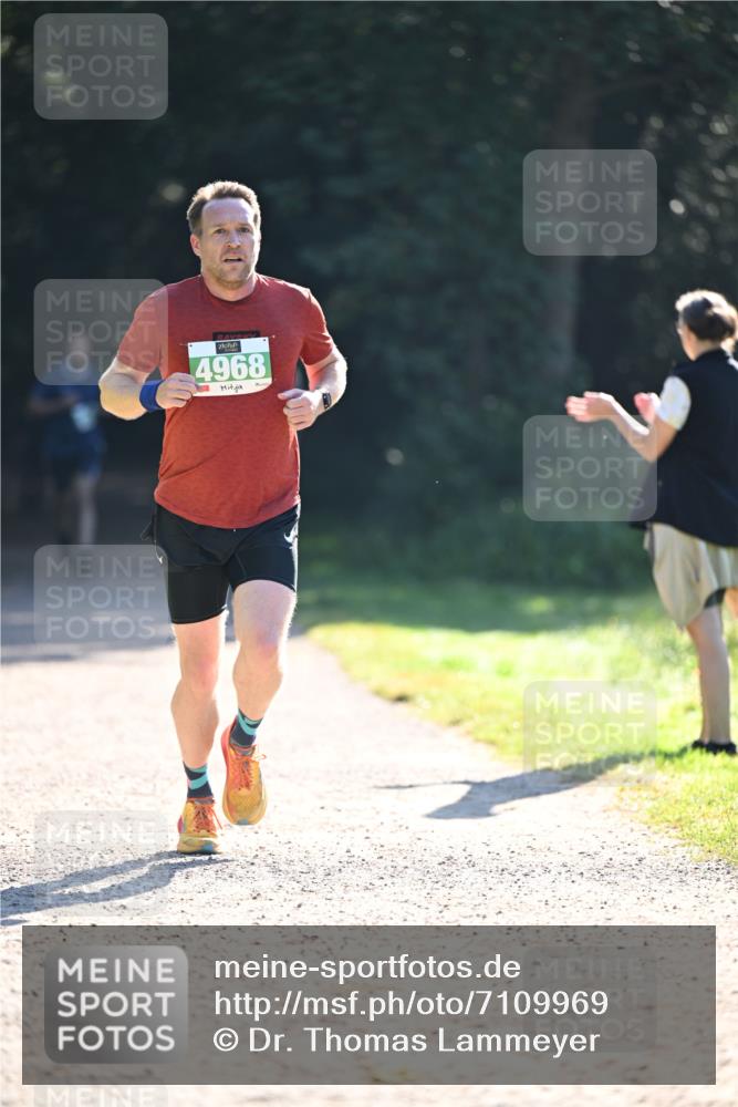 22.09.2024 - 32. Volkslauf durch das schöne Alstertal Dr. Thomas Lammeyer http://msf.ph/oto/7109969 22.09.2024 10:48:49 Laufen 4968 meine-sportfotos.de