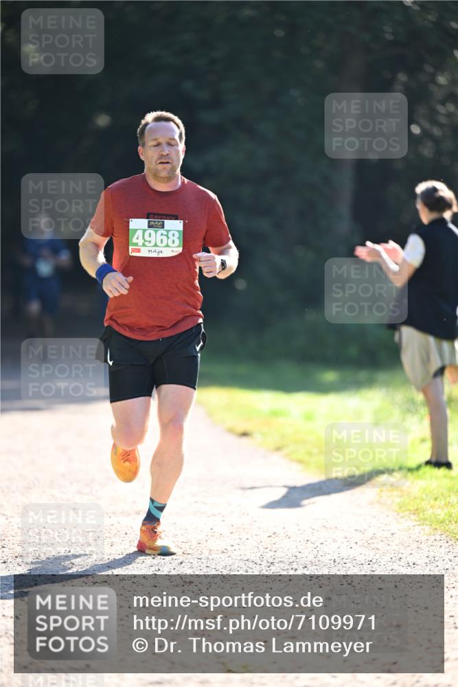 22.09.2024 - 32. Volkslauf durch das schöne Alstertal Dr. Thomas Lammeyer http://msf.ph/oto/7109971 22.09.2024 10:48:49 Laufen 4968 meine-sportfotos.de
