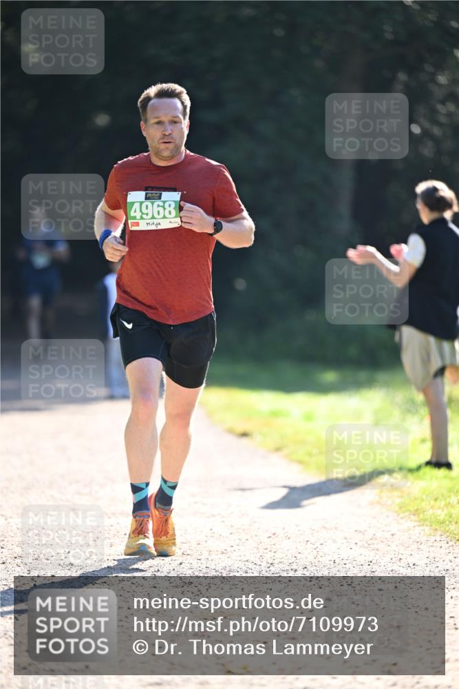 22.09.2024 - 32. Volkslauf durch das schöne Alstertal Dr. Thomas Lammeyer http://msf.ph/oto/7109973 22.09.2024 10:48:49 Laufen 4968 meine-sportfotos.de