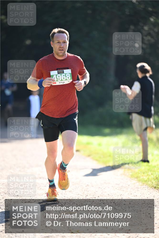 22.09.2024 - 32. Volkslauf durch das schöne Alstertal Dr. Thomas Lammeyer http://msf.ph/oto/7109975 22.09.2024 10:48:49 Laufen 4968 meine-sportfotos.de