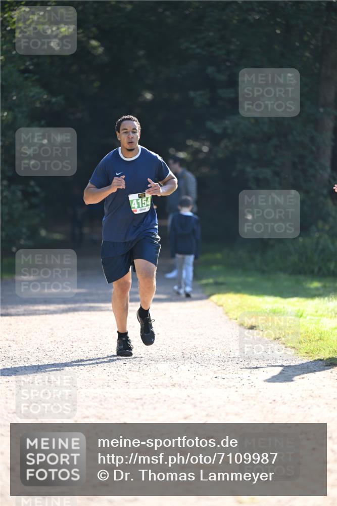22.09.2024 - 32. Volkslauf durch das schöne Alstertal Dr. Thomas Lammeyer http://msf.ph/oto/7109987 22.09.2024 10:48:56 Laufen 4154 meine-sportfotos.de