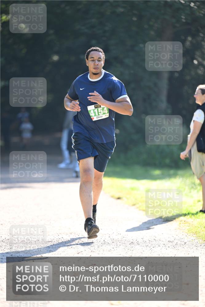 22.09.2024 - 32. Volkslauf durch das schöne Alstertal Dr. Thomas Lammeyer http://msf.ph/oto/7110000 22.09.2024 10:48:57 Laufen 4154 meine-sportfotos.de