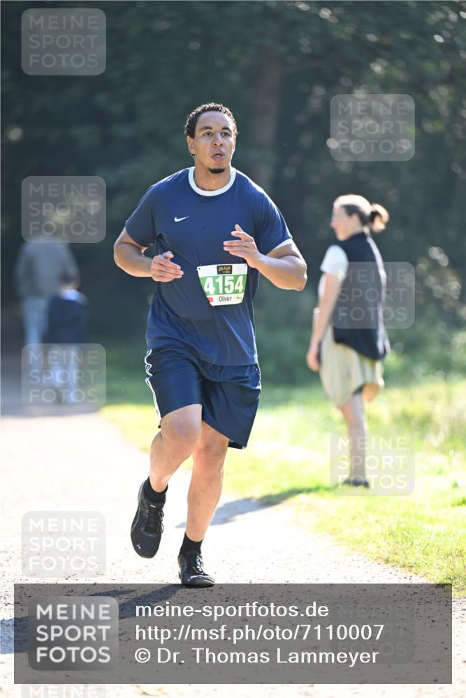22.09.2024 - 32. Volkslauf durch das schöne Alstertal Dr. Thomas Lammeyer http://msf.ph/oto/7110007 22.09.2024 10:48:58 Laufen 4154 meine-sportfotos.de