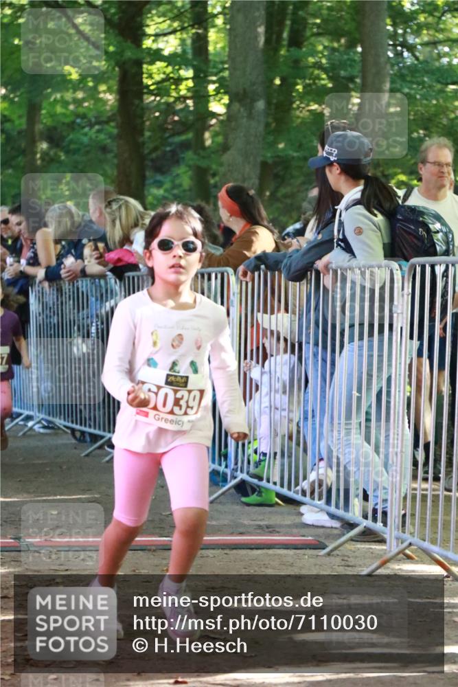 22.09.2024 - 32. Volkslauf durch das schöne Alstertal H.Heesch http://msf.ph/oto/7110030 22.09.2024 10:44:07 Ziel  meine-sportfotos.de