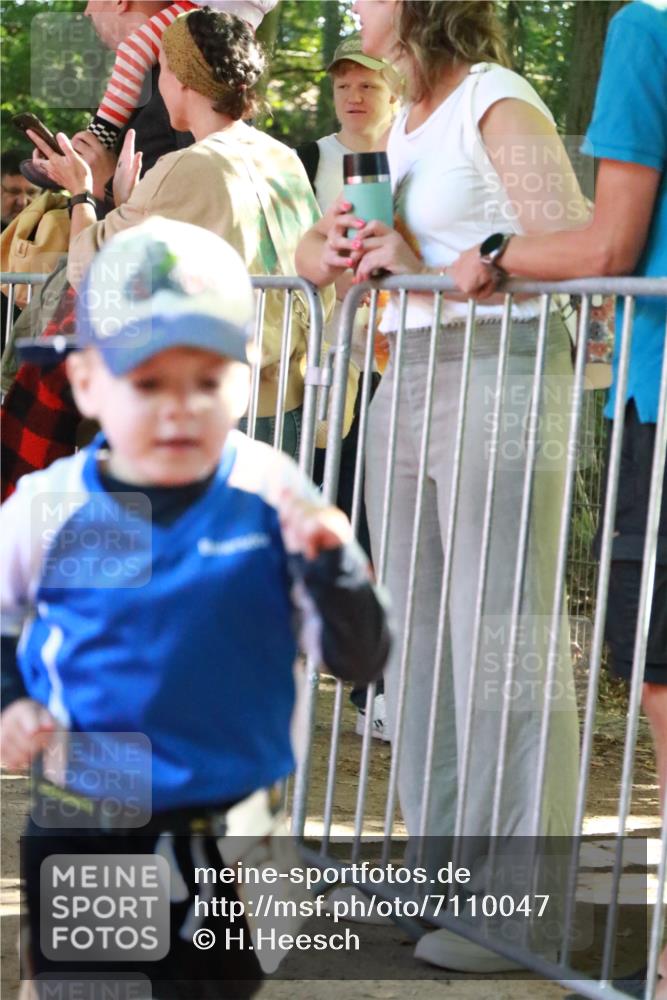22.09.2024 - 32. Volkslauf durch das schöne Alstertal H.Heesch http://msf.ph/oto/7110047 22.09.2024 10:44:11 Ziel  meine-sportfotos.de