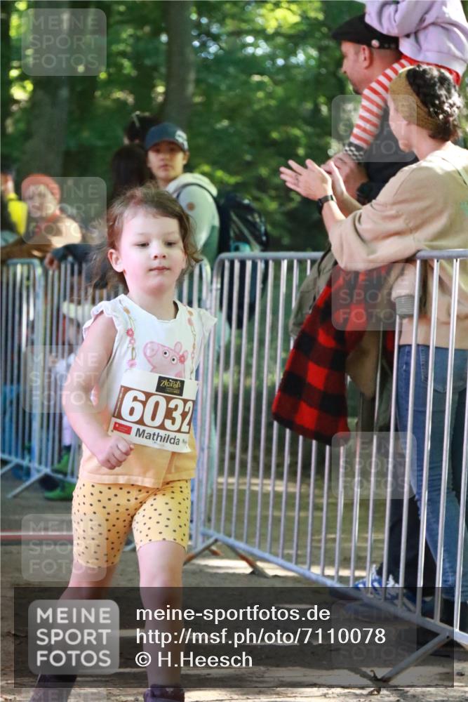 22.09.2024 - 32. Volkslauf durch das schöne Alstertal H.Heesch http://msf.ph/oto/7110078 22.09.2024 10:44:21 Ziel  meine-sportfotos.de