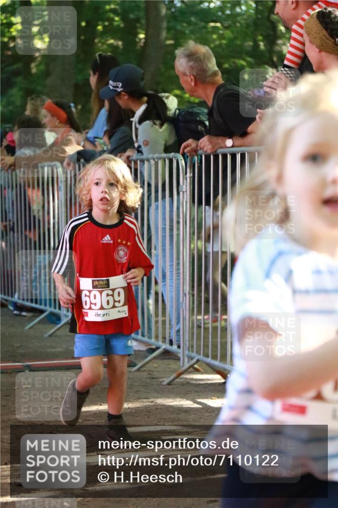 22.09.2024 - 32. Volkslauf durch das schöne Alstertal H.Heesch http://msf.ph/oto/7110122 22.09.2024 10:44:32 Ziel  meine-sportfotos.de