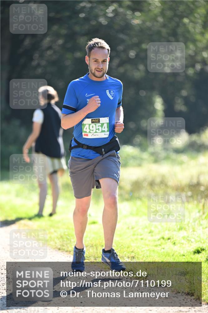 22.09.2024 - 32. Volkslauf durch das schöne Alstertal Dr. Thomas Lammeyer http://msf.ph/oto/7110199 22.09.2024 10:50:02 Laufen 4954, 1920 meine-sportfotos.de