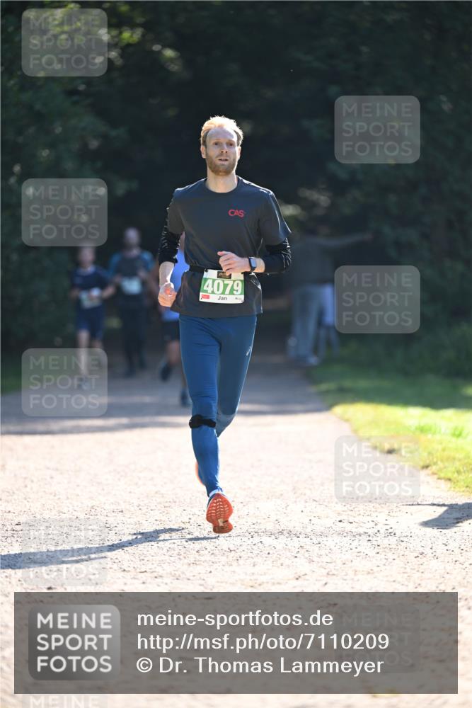 22.09.2024 - 32. Volkslauf durch das schöne Alstertal Dr. Thomas Lammeyer http://msf.ph/oto/7110209 22.09.2024 10:50:06 Laufen 4079 meine-sportfotos.de