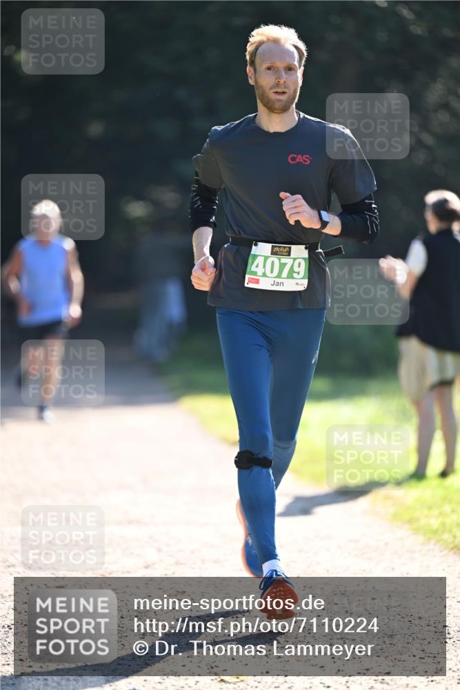 22.09.2024 - 32. Volkslauf durch das schöne Alstertal Dr. Thomas Lammeyer http://msf.ph/oto/7110224 22.09.2024 10:50:08 Laufen 4079 meine-sportfotos.de