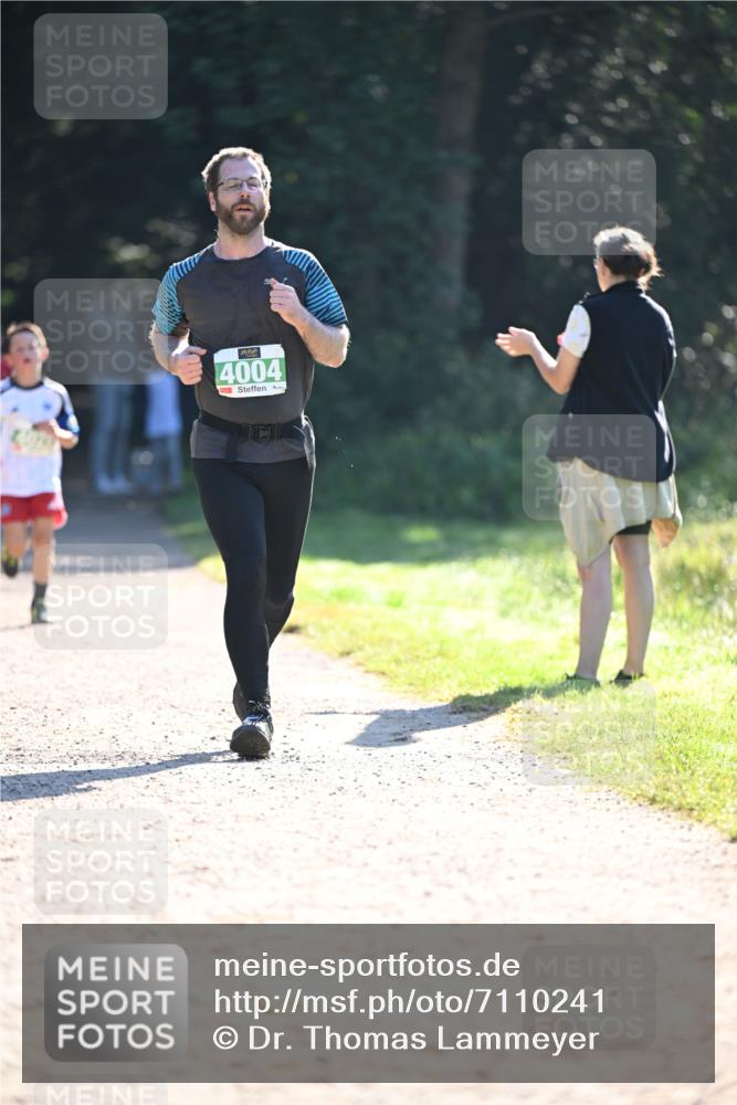 22.09.2024 - 32. Volkslauf durch das schöne Alstertal Dr. Thomas Lammeyer http://msf.ph/oto/7110241 22.09.2024 10:50:14 Laufen 4004 meine-sportfotos.de
