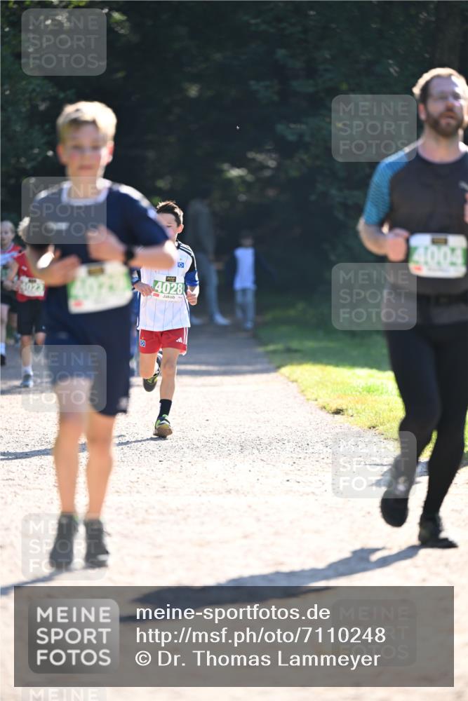 22.09.2024 - 32. Volkslauf durch das schöne Alstertal Dr. Thomas Lammeyer http://msf.ph/oto/7110248 22.09.2024 10:50:15 Laufen 4028, 4004 meine-sportfotos.de