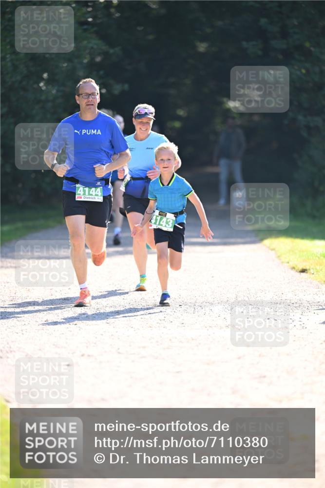 22.09.2024 - 32. Volkslauf durch das schöne Alstertal Dr. Thomas Lammeyer http://msf.ph/oto/7110380 22.09.2024 10:50:51 Laufen 4144, 4143 meine-sportfotos.de