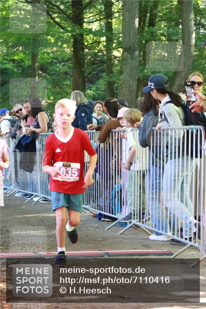 22.09.2024 - 32. Volkslauf durch das schöne Alstertal H.Heesch http://msf.ph/oto/7110416 22.09.2024 10:46:04 Ziel 5035, 5974 meine-sportfotos.de