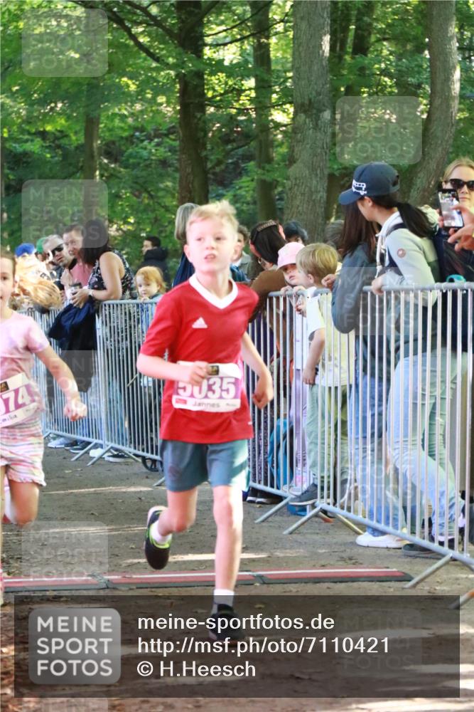 22.09.2024 - 32. Volkslauf durch das schöne Alstertal H.Heesch http://msf.ph/oto/7110421 22.09.2024 10:46:04 Ziel 5035, 5974 meine-sportfotos.de