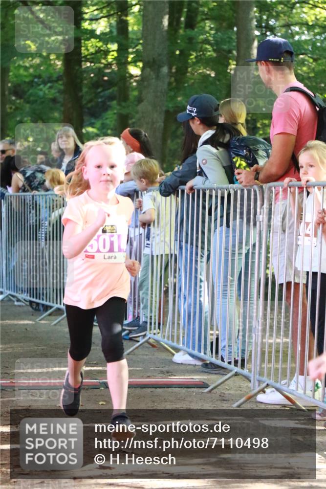 22.09.2024 - 32. Volkslauf durch das schöne Alstertal H.Heesch http://msf.ph/oto/7110498 22.09.2024 10:46:37 Ziel 5006, 5014, 5015, 5970 meine-sportfotos.de