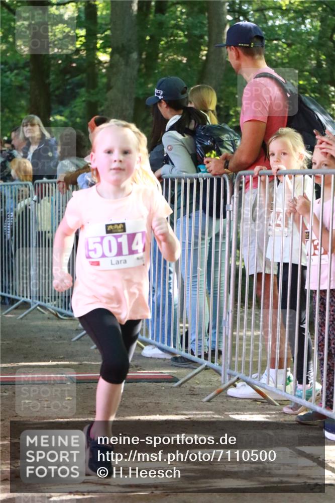 22.09.2024 - 32. Volkslauf durch das schöne Alstertal H.Heesch http://msf.ph/oto/7110500 22.09.2024 10:46:38 Ziel 5006, 5014, 5015, 5970 meine-sportfotos.de