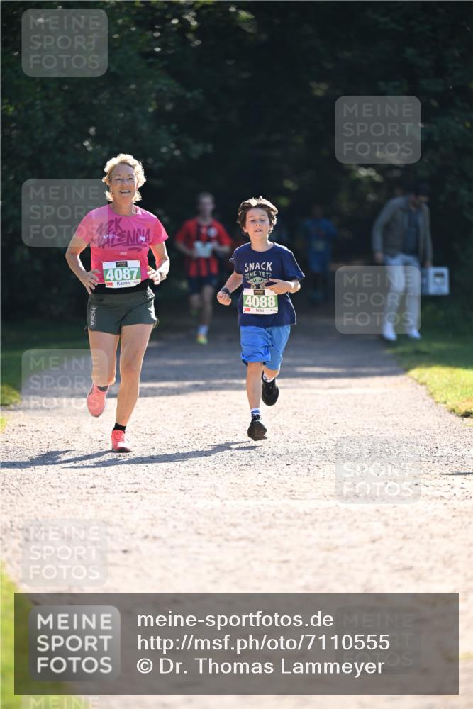 22.09.2024 - 32. Volkslauf durch das schöne Alstertal Dr. Thomas Lammeyer http://msf.ph/oto/7110555 22.09.2024 10:51:11 Laufen 42, 4087, 4088 meine-sportfotos.de