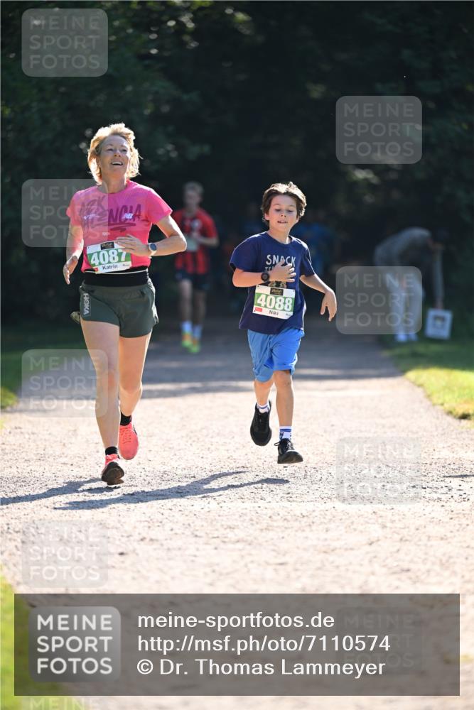 22.09.2024 - 32. Volkslauf durch das schöne Alstertal Dr. Thomas Lammeyer http://msf.ph/oto/7110574 22.09.2024 10:51:12 Laufen 42, 4087, 4088 meine-sportfotos.de