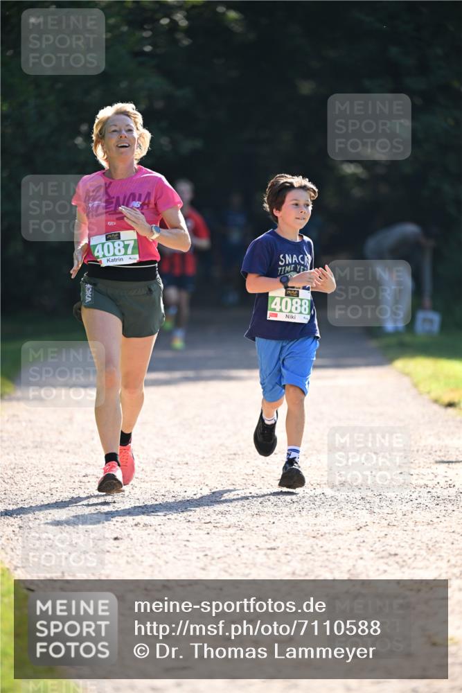 22.09.2024 - 32. Volkslauf durch das schöne Alstertal Dr. Thomas Lammeyer http://msf.ph/oto/7110588 22.09.2024 10:51:13 Laufen 4087, 4088 meine-sportfotos.de