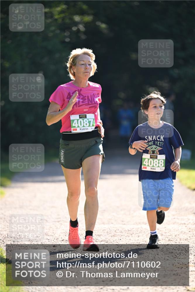 22.09.2024 - 32. Volkslauf durch das schöne Alstertal Dr. Thomas Lammeyer http://msf.ph/oto/7110602 22.09.2024 10:51:14 Laufen 4087, 4088 meine-sportfotos.de