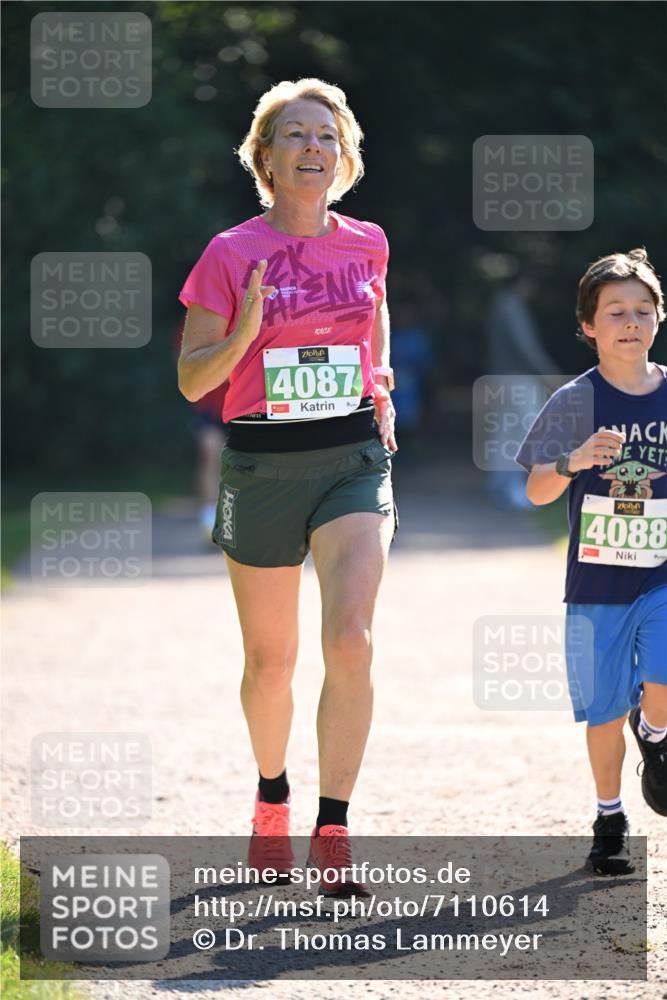 22.09.2024 - 32. Volkslauf durch das schöne Alstertal Dr. Thomas Lammeyer http://msf.ph/oto/7110614 22.09.2024 10:51:15 Laufen 4087, 4088 meine-sportfotos.de