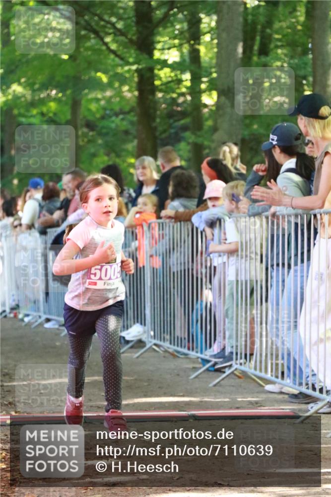 22.09.2024 - 32. Volkslauf durch das schöne Alstertal H.Heesch http://msf.ph/oto/7110639 22.09.2024 10:47:19 Ziel 5005, 5041 meine-sportfotos.de