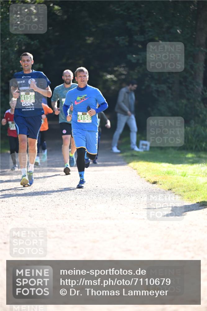 22.09.2024 - 32. Volkslauf durch das schöne Alstertal Dr. Thomas Lammeyer http://msf.ph/oto/7110679 22.09.2024 10:51:24 Laufen 4159, 4158 meine-sportfotos.de
