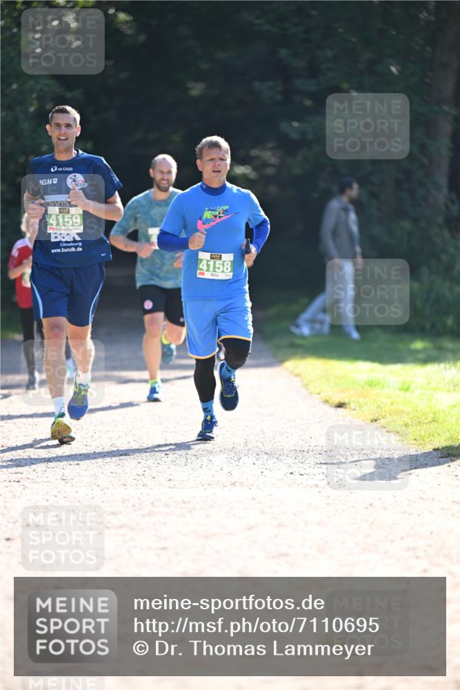 22.09.2024 - 32. Volkslauf durch das schöne Alstertal Dr. Thomas Lammeyer http://msf.ph/oto/7110695 22.09.2024 10:51:25 Laufen 4159, 4158 meine-sportfotos.de
