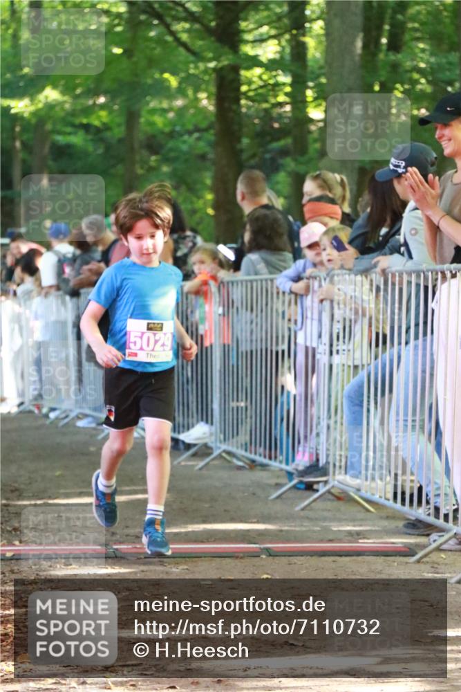 22.09.2024 - 32. Volkslauf durch das schöne Alstertal H.Heesch http://msf.ph/oto/7110732 22.09.2024 10:47:53 Ziel 5029 meine-sportfotos.de