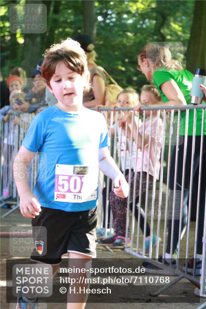 22.09.2024 - 32. Volkslauf durch das schöne Alstertal H.Heesch http://msf.ph/oto/7110768 22.09.2024 10:47:55 Ziel 5029 meine-sportfotos.de