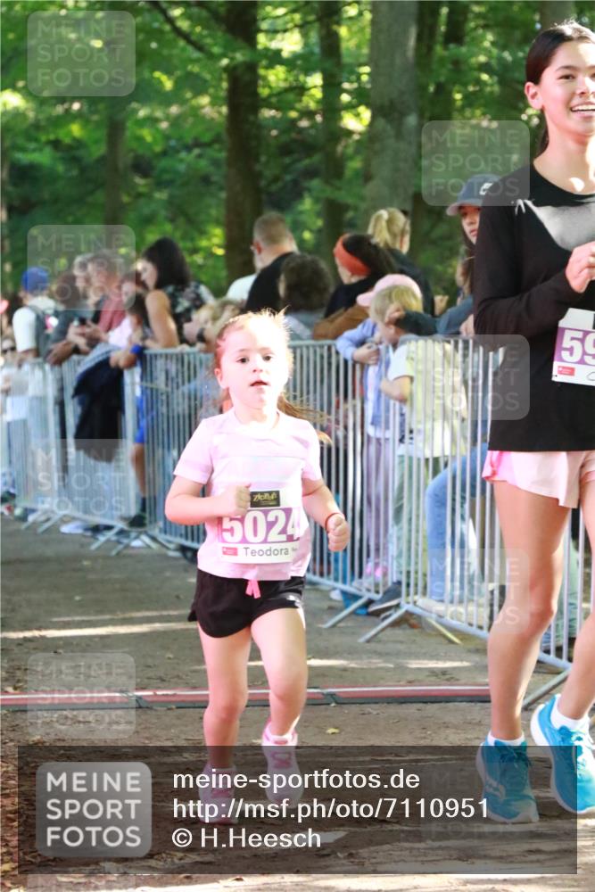 22.09.2024 - 32. Volkslauf durch das schöne Alstertal H.Heesch http://msf.ph/oto/7110951 22.09.2024 10:48:44 Ziel 5013, 5016, 5024, 5971, 5972, 5975, 5976 meine-sportfotos.de