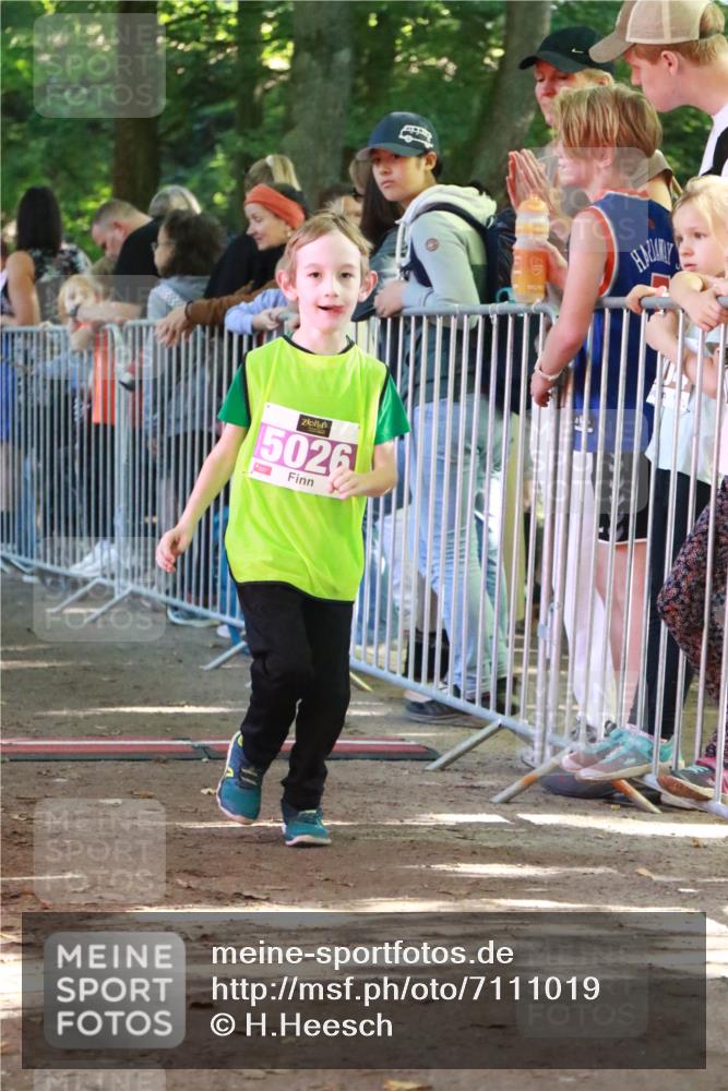 22.09.2024 - 32. Volkslauf durch das schöne Alstertal H.Heesch http://msf.ph/oto/7111019 22.09.2024 10:48:56 Ziel 5026 meine-sportfotos.de