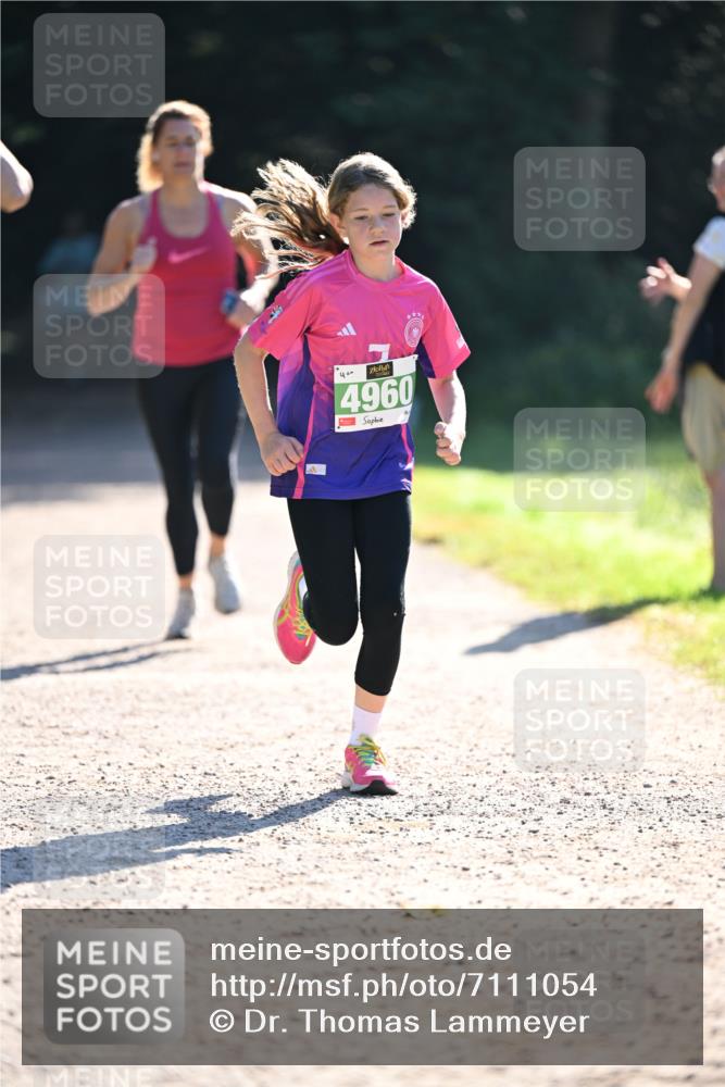 22.09.2024 - 32. Volkslauf durch das schöne Alstertal Dr. Thomas Lammeyer http://msf.ph/oto/7111054 22.09.2024 10:52:07 Laufen 4, 4960 meine-sportfotos.de