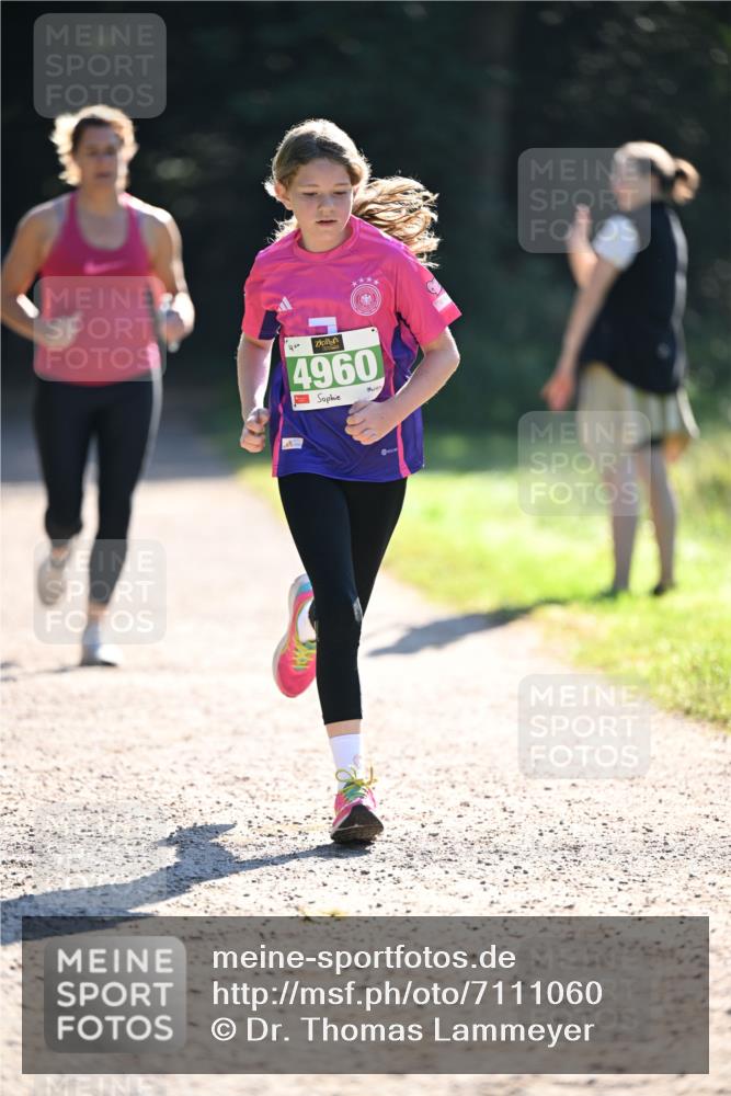 22.09.2024 - 32. Volkslauf durch das schöne Alstertal Dr. Thomas Lammeyer http://msf.ph/oto/7111060 22.09.2024 10:52:07 Laufen 4, 4960, 1 meine-sportfotos.de
