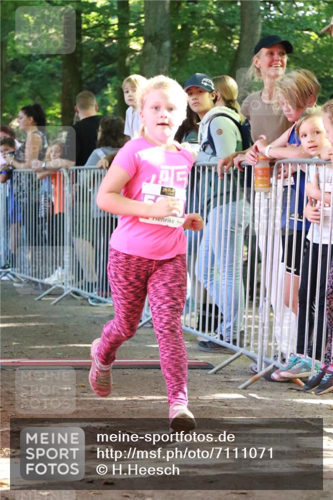 22.09.2024 - 32. Volkslauf durch das schöne Alstertal H.Heesch http://msf.ph/oto/7111071 22.09.2024 10:49:18 Ziel 5030, 5031 meine-sportfotos.de