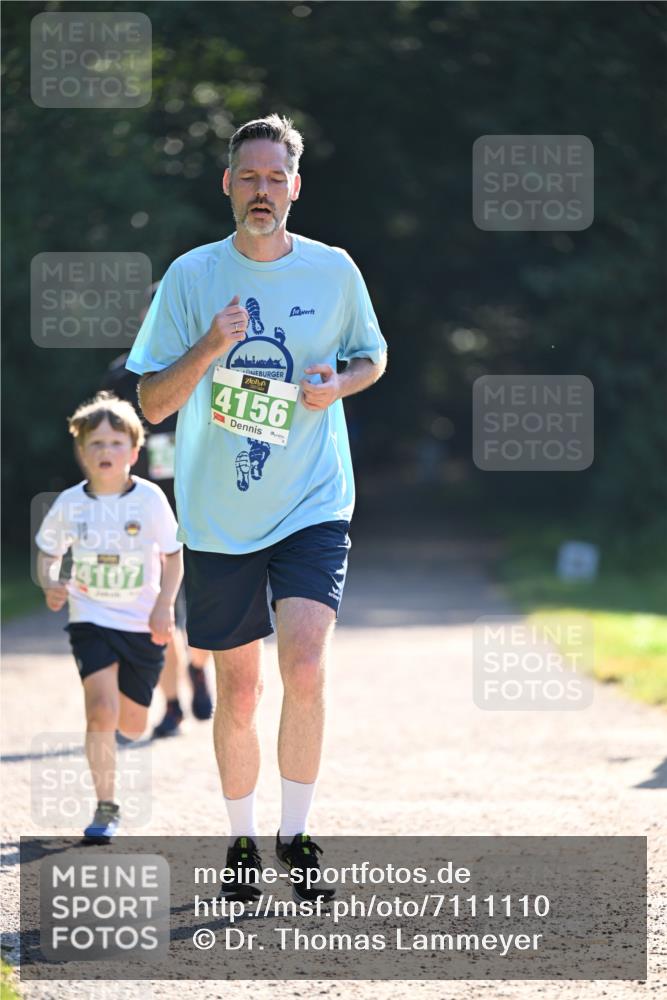22.09.2024 - 32. Volkslauf durch das schöne Alstertal Dr. Thomas Lammeyer http://msf.ph/oto/7111110 22.09.2024 10:52:24 Laufen 4107, 4156 meine-sportfotos.de