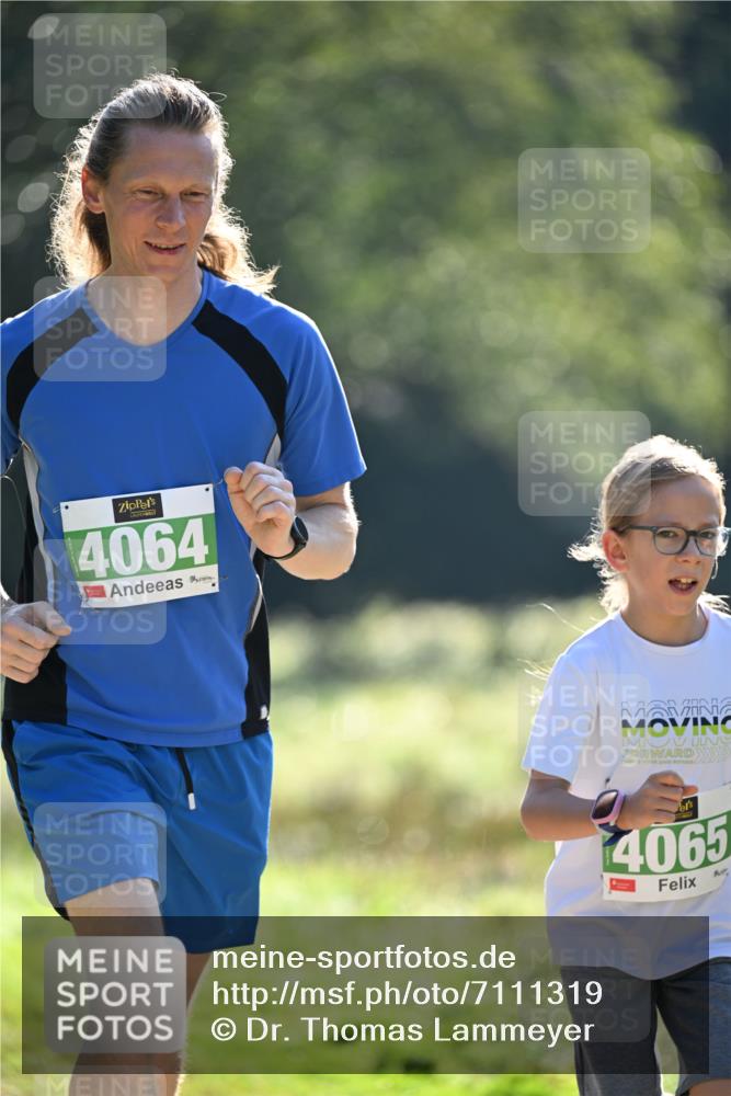 22.09.2024 - 32. Volkslauf durch das schöne Alstertal Dr. Thomas Lammeyer http://msf.ph/oto/7111319 22.09.2024 10:52:49 Laufen 4064, 4065 meine-sportfotos.de